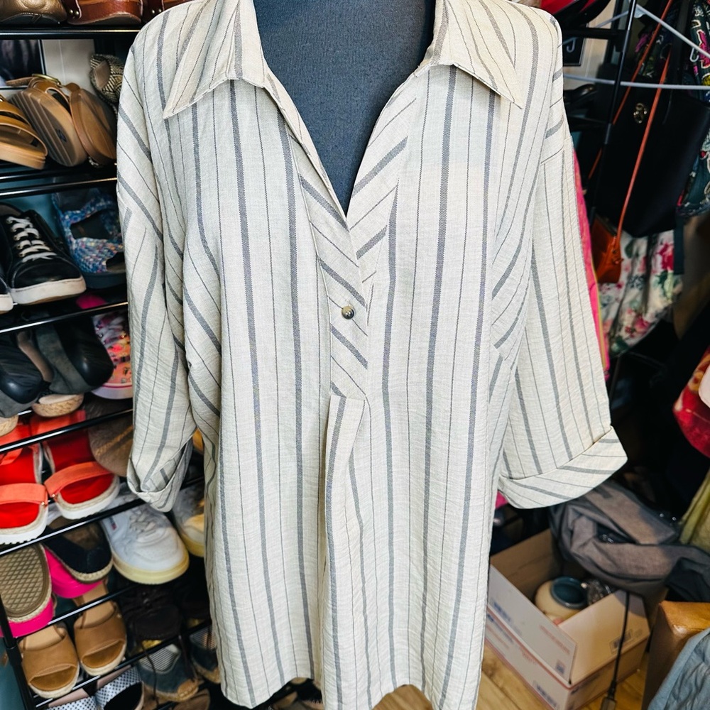 Olivia & Martin Striped Beige Blouse Tunic Plus Woman Career Size 2X Woman NEW